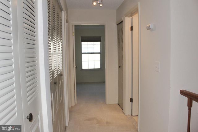 70 CHAMBORD CT, Hamilton, NJ 08619