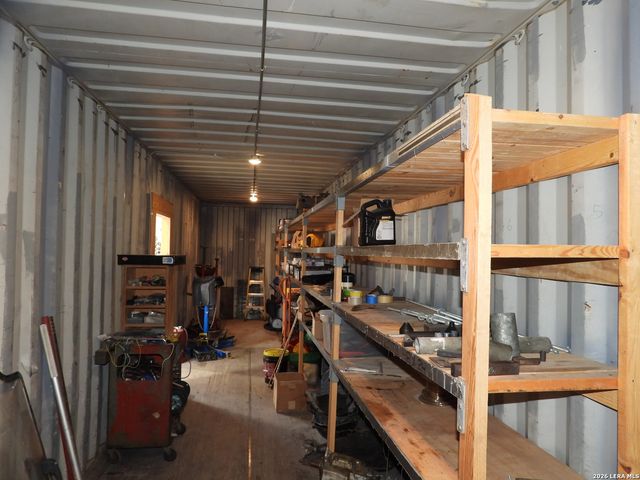 10766 PARK ROAD 37, Lakehills, TX 78063