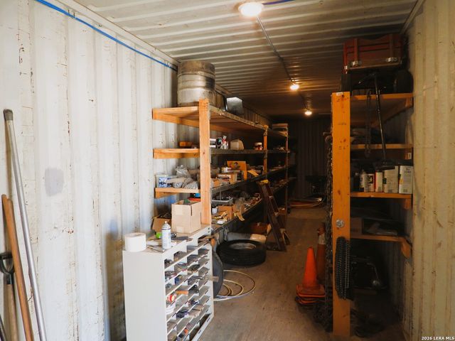 10766 PARK ROAD 37, Lakehills, TX 78063