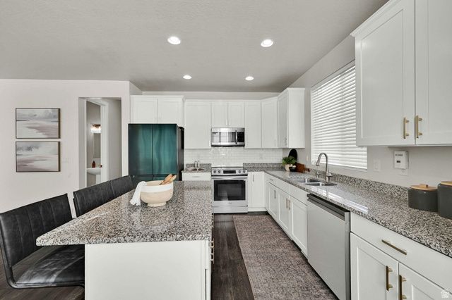 1341 W 650 S, Syracuse, UT 84075