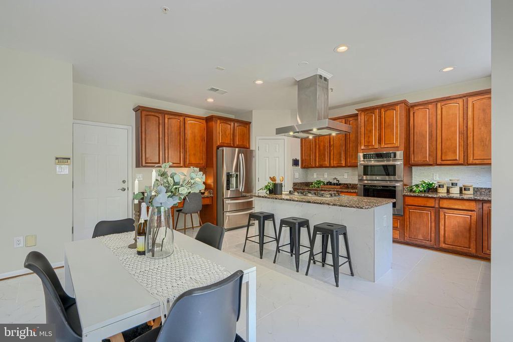 Image 13 of property listing at Address unavailable.