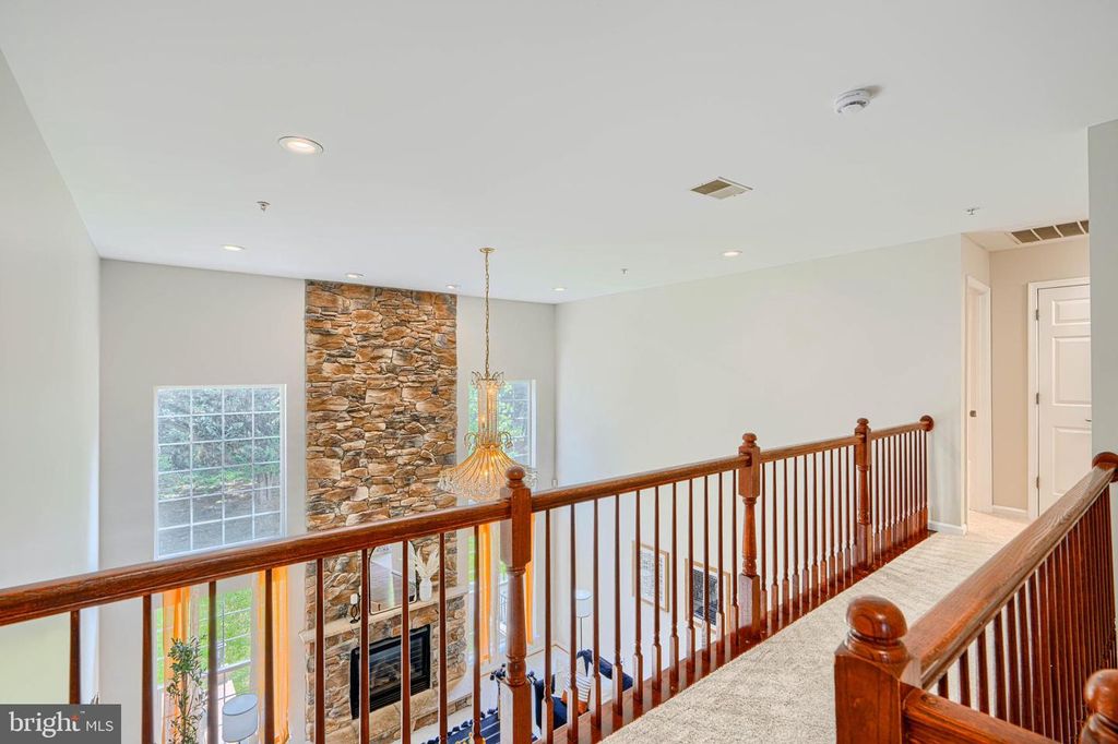 Image 17 of property listing at Address unavailable.