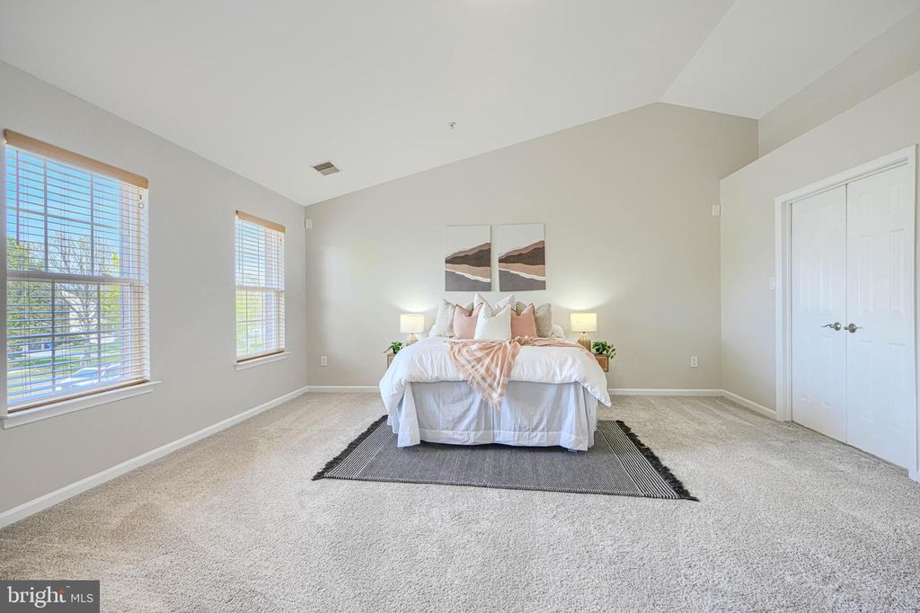 Image 19 of property listing at Address unavailable.