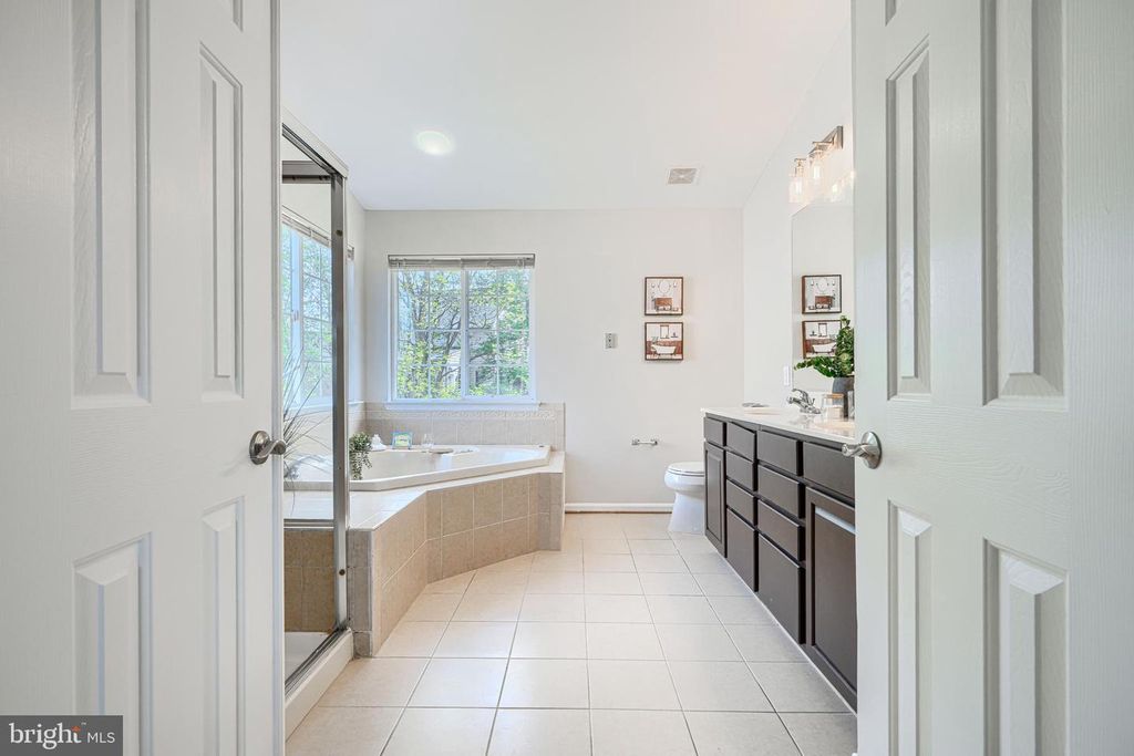 Image 22 of property listing at Address unavailable.