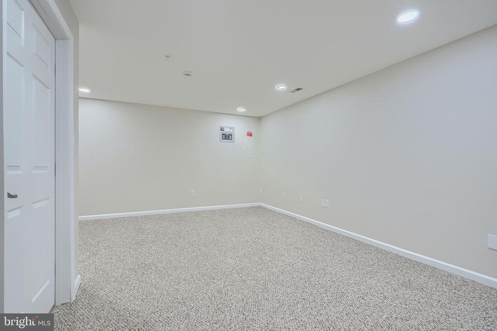 Image 33 of property listing at Address unavailable.