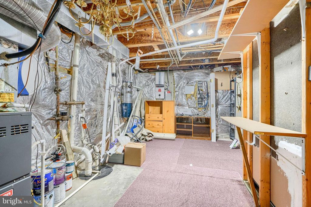 Image 36 of property listing at Address unavailable.