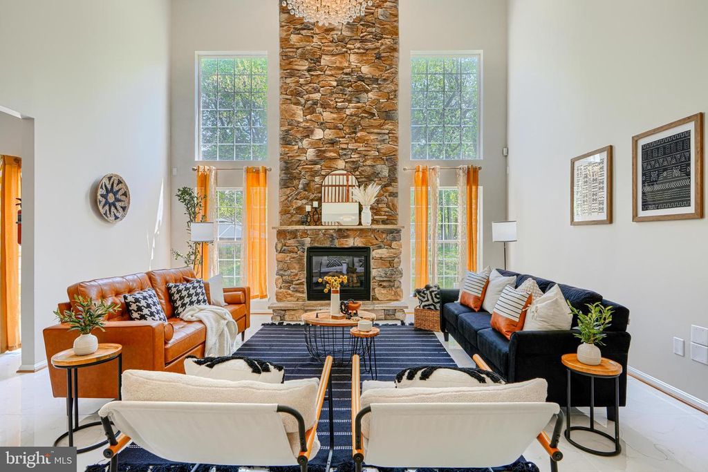 Image 9 of property listing at Address unavailable.