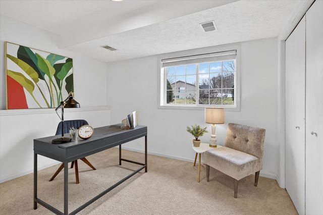 826 Meadow Drive, Wayland, MI 49348