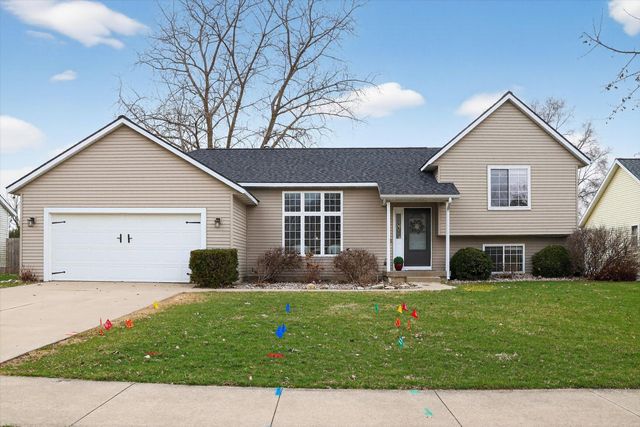 826 Meadow Drive, Wayland, MI 49348