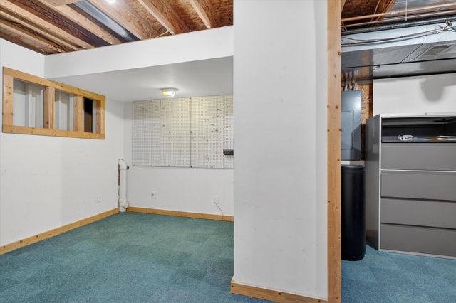 826 Meadow Drive, Wayland, MI 49348