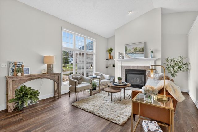 826 Meadow Drive, Wayland, MI 49348