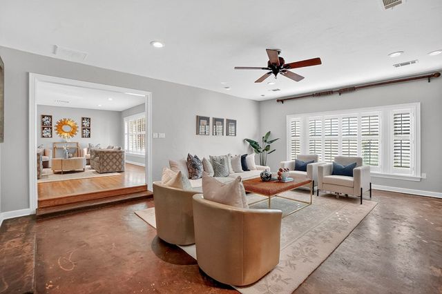 1212 Country Club Dr, Midland, TX 79701