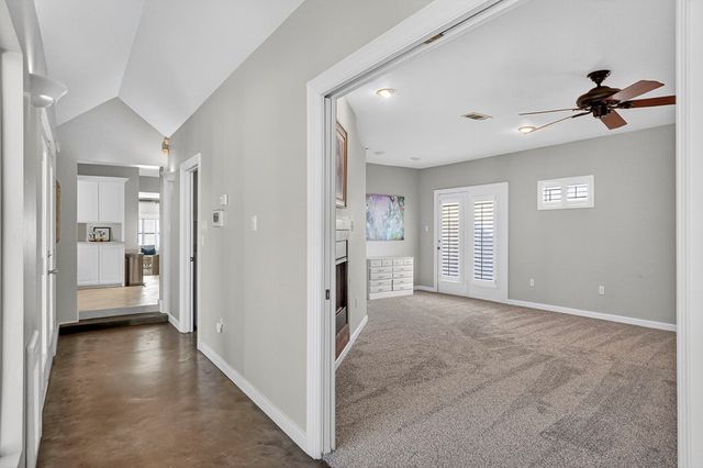 1212 Country Club Dr, Midland, TX 79701