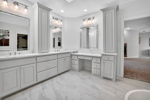 1212 Country Club Dr, Midland, TX 79701