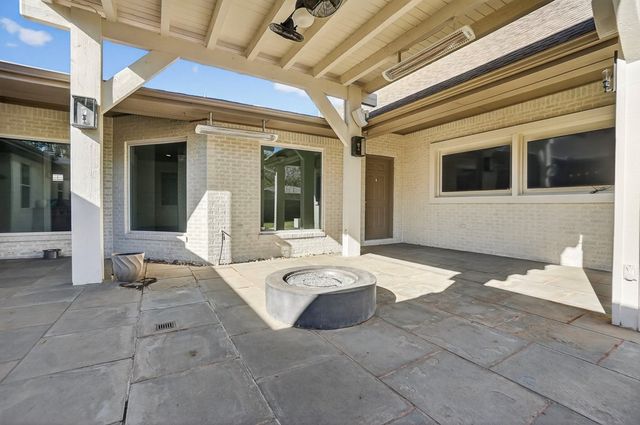 1212 Country Club Dr, Midland, TX 79701