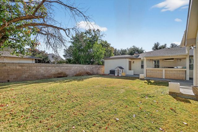 1212 Country Club Dr, Midland, TX 79701