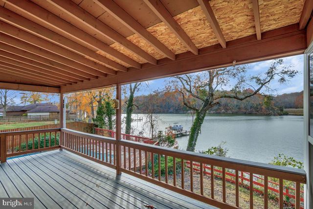 3925 SHAMROCK CT, Port Republic, MD 20676