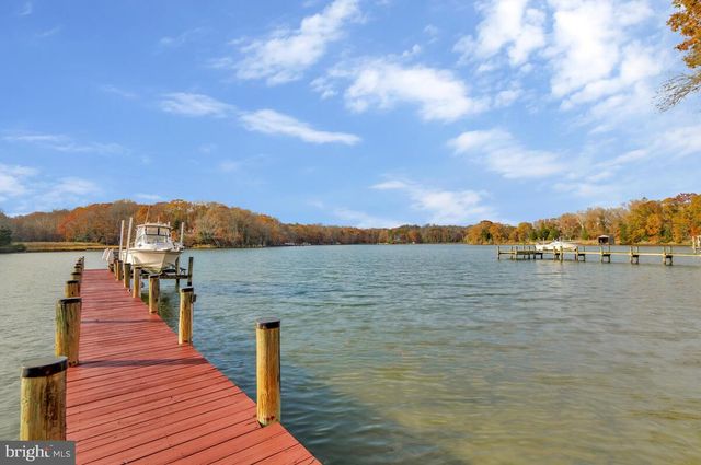 3925 SHAMROCK CT, Port Republic, MD 20676