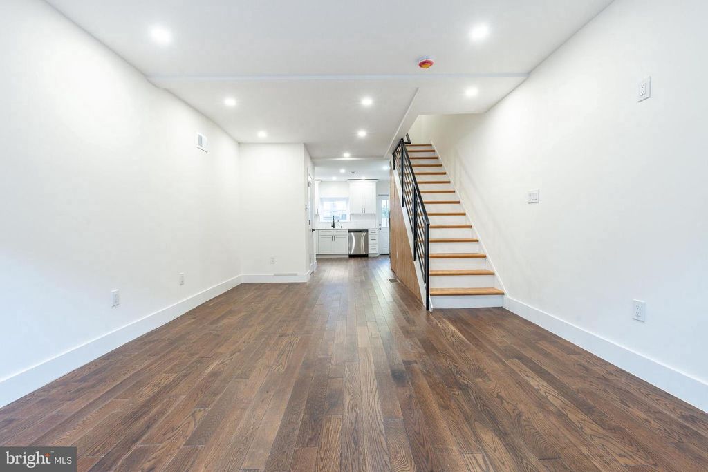 1905 S ALDER ST, PHILADELPHIA, PA 19148 — photo 3