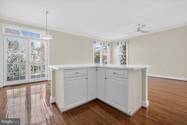 4184 GOVERNOR YEARDLEY LN, Fairfax, VA 22030