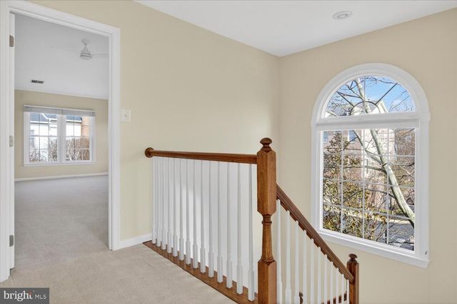 4184 GOVERNOR YEARDLEY LN, Fairfax, VA 22030