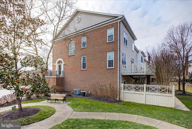 4184 GOVERNOR YEARDLEY LN, Fairfax, VA 22030