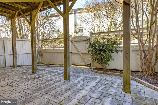 4184 GOVERNOR YEARDLEY LN, Fairfax, VA 22030