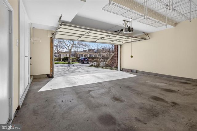 4184 GOVERNOR YEARDLEY LN, Fairfax, VA 22030