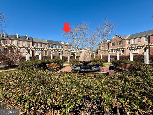 4184 GOVERNOR YEARDLEY LN, Fairfax, VA 22030