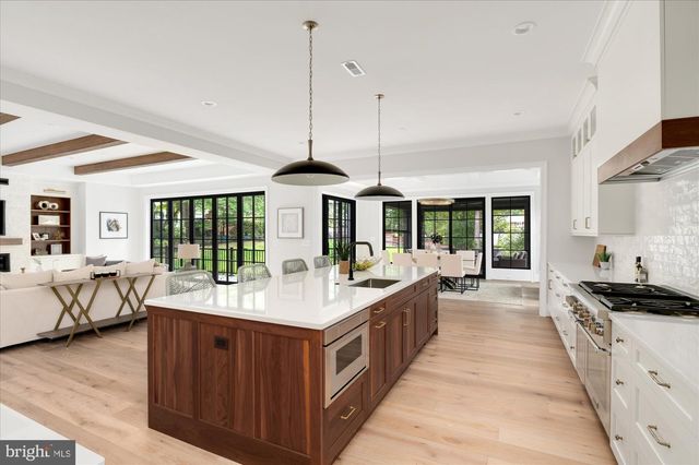 1446 COLA DR, Mclean, VA 22101