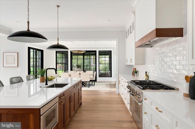 1446 COLA DR, Mclean, VA 22101