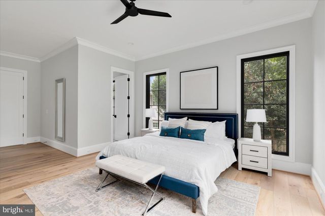 1446 COLA DR, Mclean, VA 22101