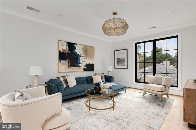 1446 COLA DR, Mclean, VA 22101