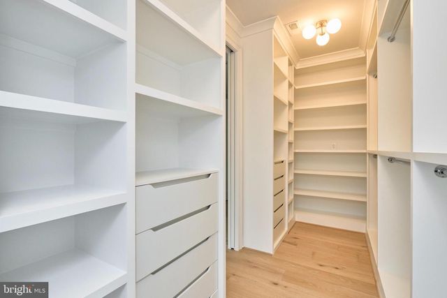 1446 COLA DR, Mclean, VA 22101