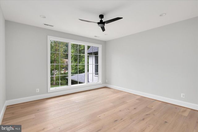 1446 COLA DR, Mclean, VA 22101