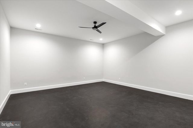 1446 COLA DR, Mclean, VA 22101