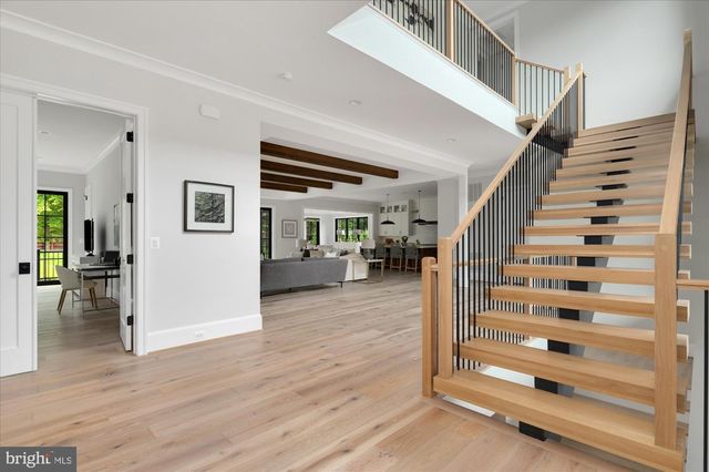 1446 COLA DR, Mclean, VA 22101