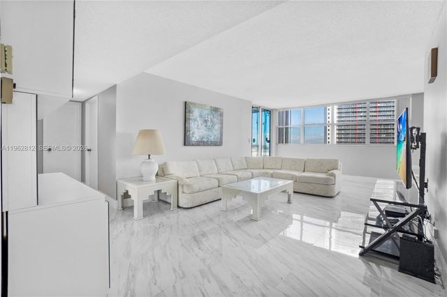 100 Golden Isles Dr 808, Hallandale Beach, FL 33009