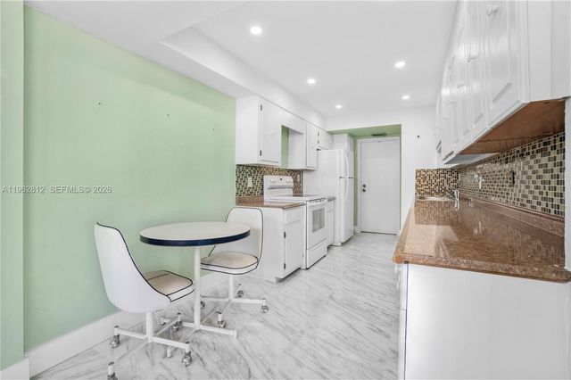 100 Golden Isles Dr 808, Hallandale Beach, FL 33009