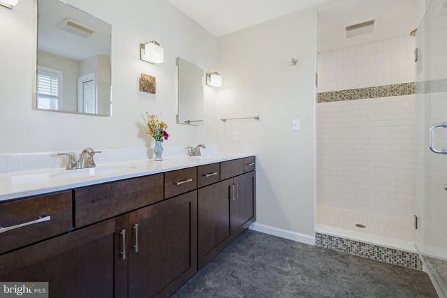 918 JADE AVE, Lancaster, PA 17601