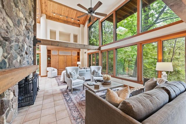 9910 N Corey LANE, Mequon, WI 53092