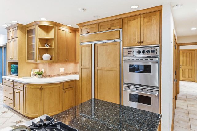 9910 N Corey LANE, Mequon, WI 53092