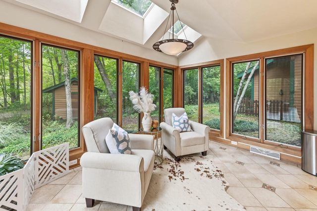 9910 N Corey LANE, Mequon, WI 53092