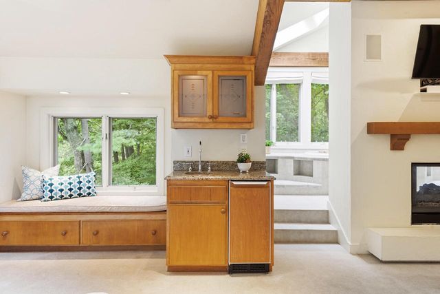 9910 N Corey LANE, Mequon, WI 53092