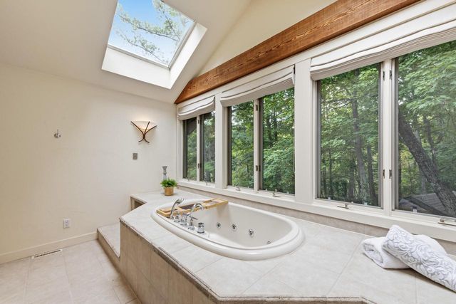 9910 N Corey LANE, Mequon, WI 53092