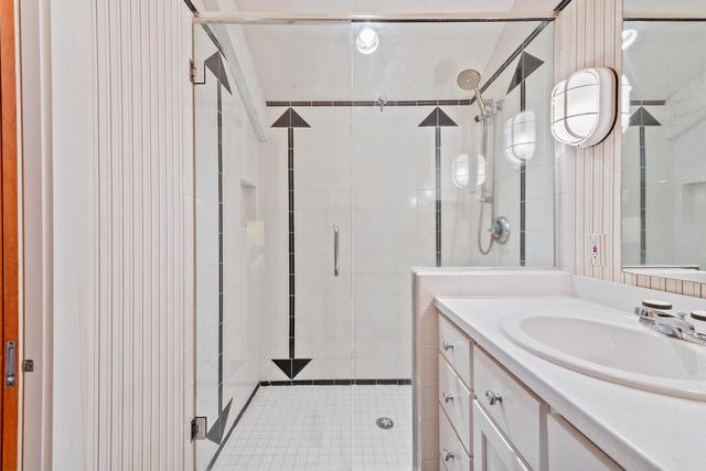 9910 N Corey LANE, Mequon, WI 53092