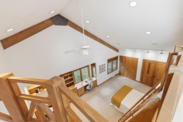 9910 N Corey LANE, Mequon, WI 53092