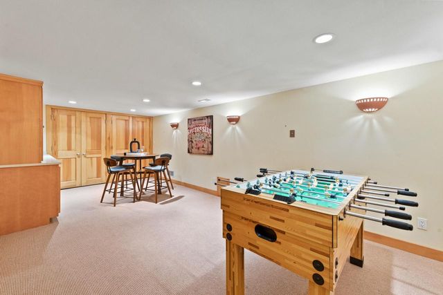 9910 N Corey LANE, Mequon, WI 53092