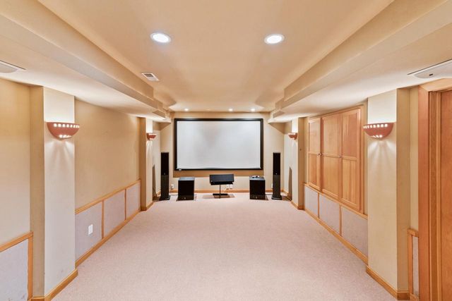 9910 N Corey LANE, Mequon, WI 53092