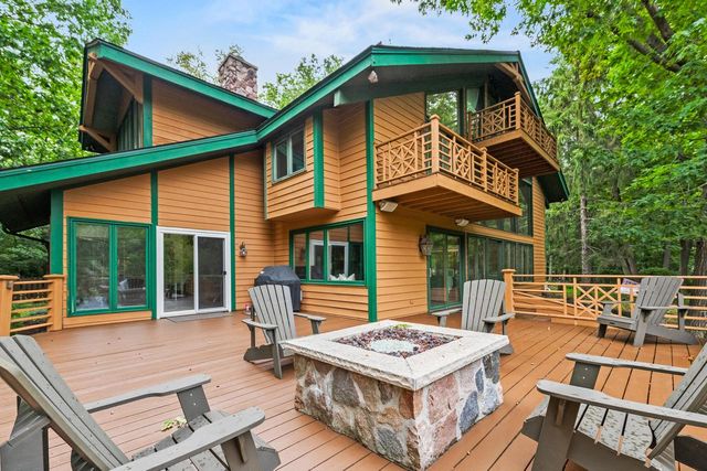 9910 N Corey LANE, Mequon, WI 53092